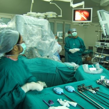 Robotic urology surgery
